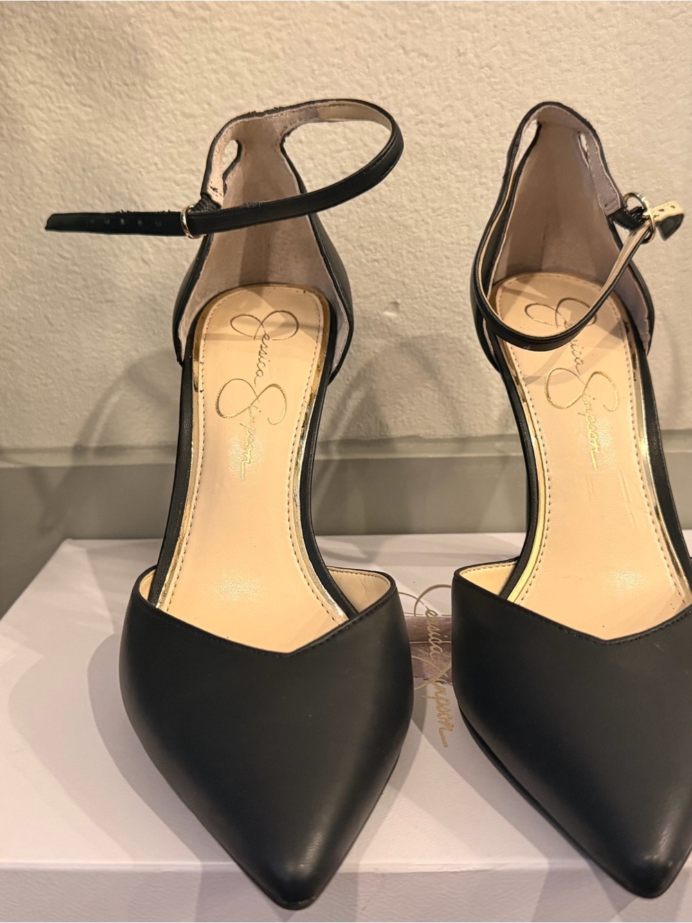 Jessica Simpson Black Faux Leather Pointed Toe Stiletto Buckle Pump 8.5M
